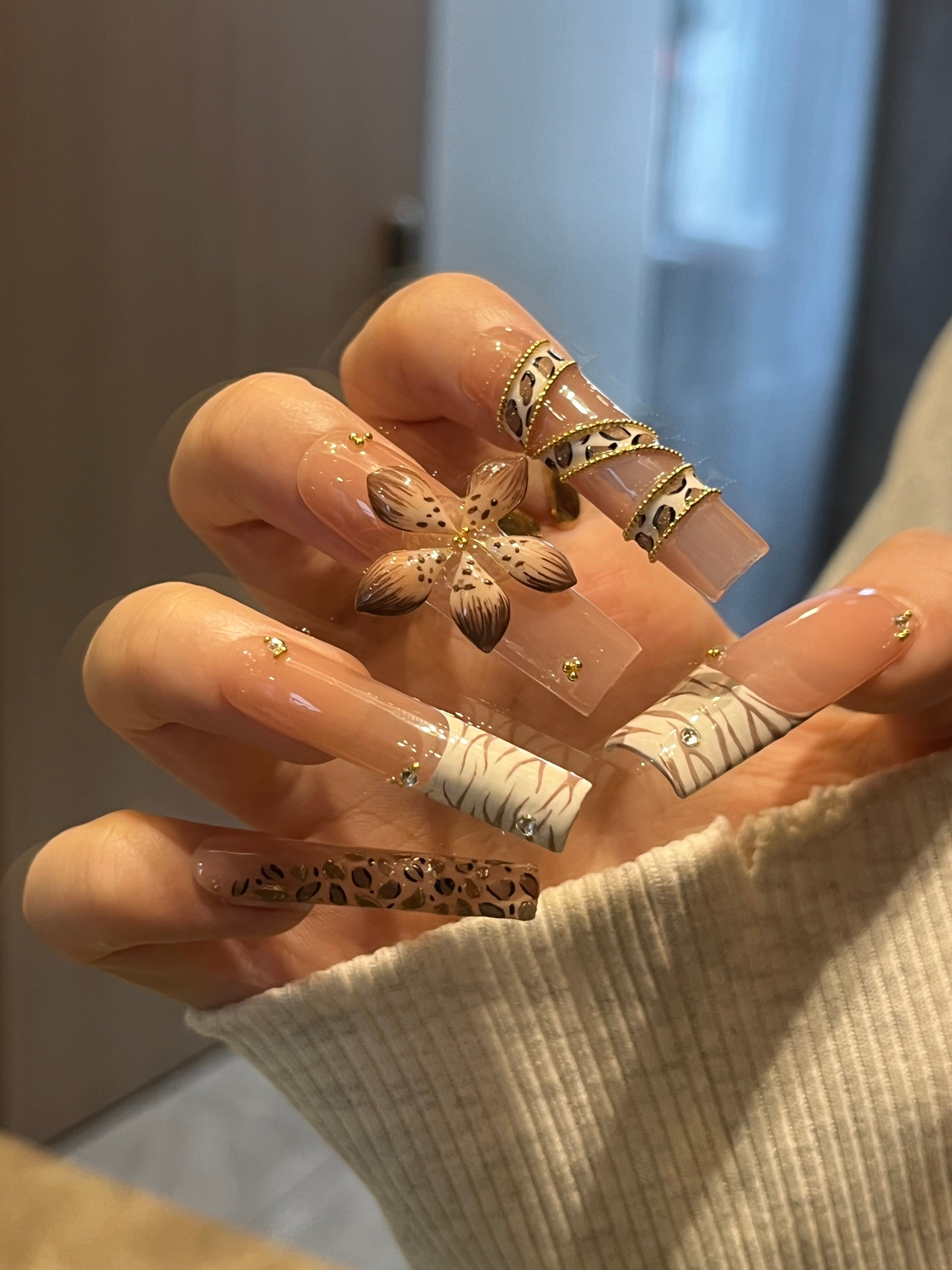 Exotic Charm（Copper Wire Flower Luxury Style）